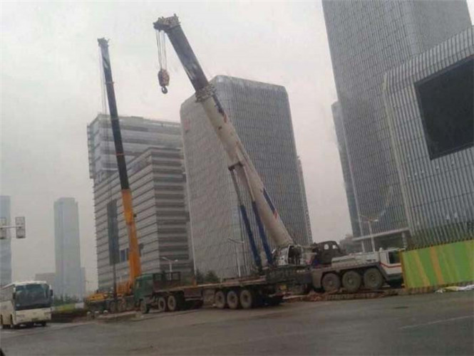 江城县25吨吊车能吊多重设备？