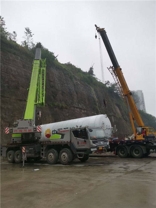 江城县“不怕风雨冻”—— 吊车的 “恶劣环境适应” 技术